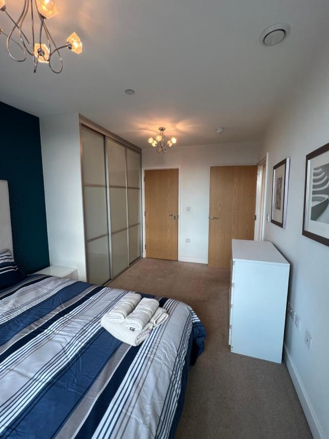 Cityscape Serenity: 10Th Floor Oasis Near City Airport, Excel & 02 Londres Exterior foto