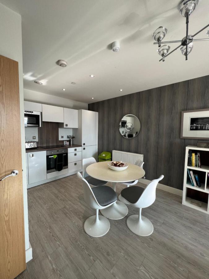 Cityscape Serenity: 10Th Floor Oasis Near City Airport, Excel & 02 Londres Exterior foto
