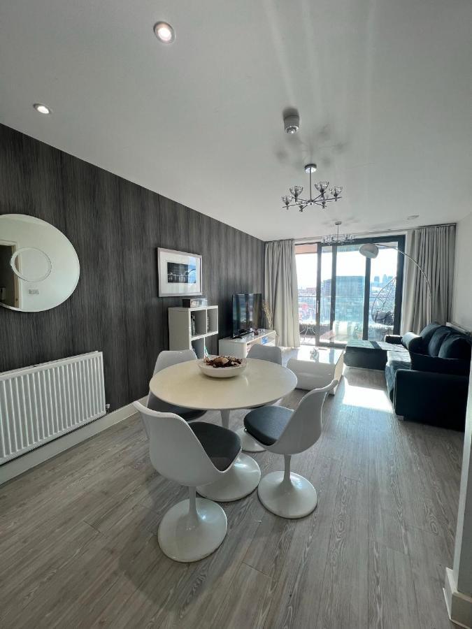 Cityscape Serenity: 10Th Floor Oasis Near City Airport, Excel & 02 Londres Exterior foto