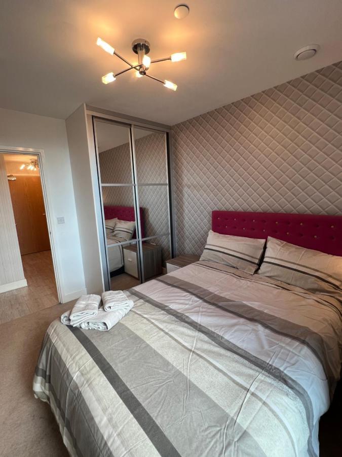 Cityscape Serenity: 10Th Floor Oasis Near City Airport, Excel & 02 Londres Exterior foto