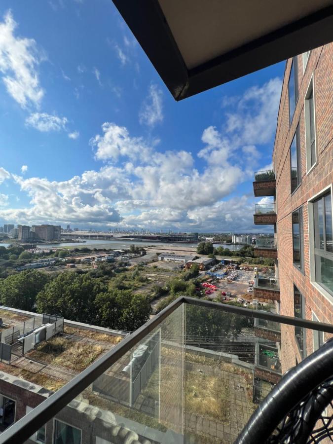 Cityscape Serenity: 10Th Floor Oasis Near City Airport, Excel & 02 Londres Exterior foto